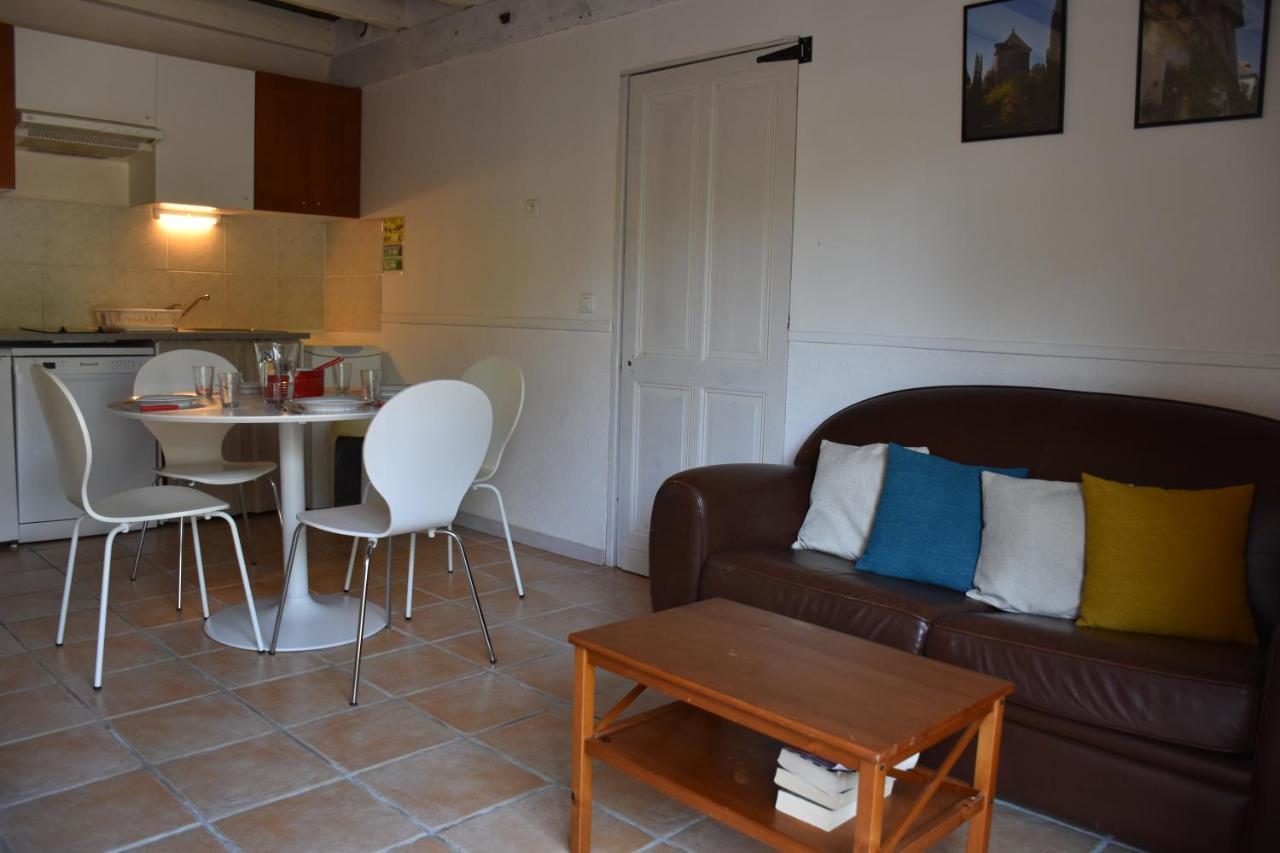 Lembras Du Vert & Du Bon Air - Linge Maison Inclus - Parking Prive Gratuit - Centre Ville Bergerac 10Mn - Domaine Bellevue Cottage En Perigord מראה חיצוני תמונה