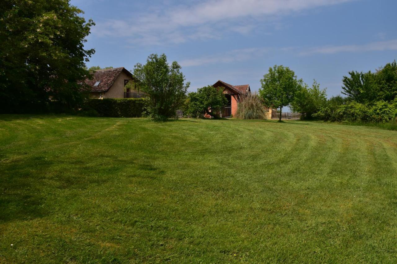 Lembras Du Vert & Du Bon Air - Linge Maison Inclus - Parking Prive Gratuit - Centre Ville Bergerac 10Mn - Domaine Bellevue Cottage En Perigord מראה חיצוני תמונה